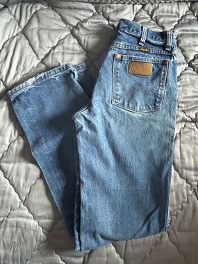 Wrangler Blue Denim Jeans with Brown Patch